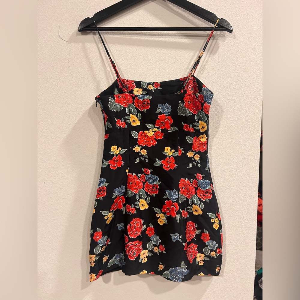 Réalisation Par Silk Mini Dress XS | Black Red Floral Rose Print - Picture 4 of 9